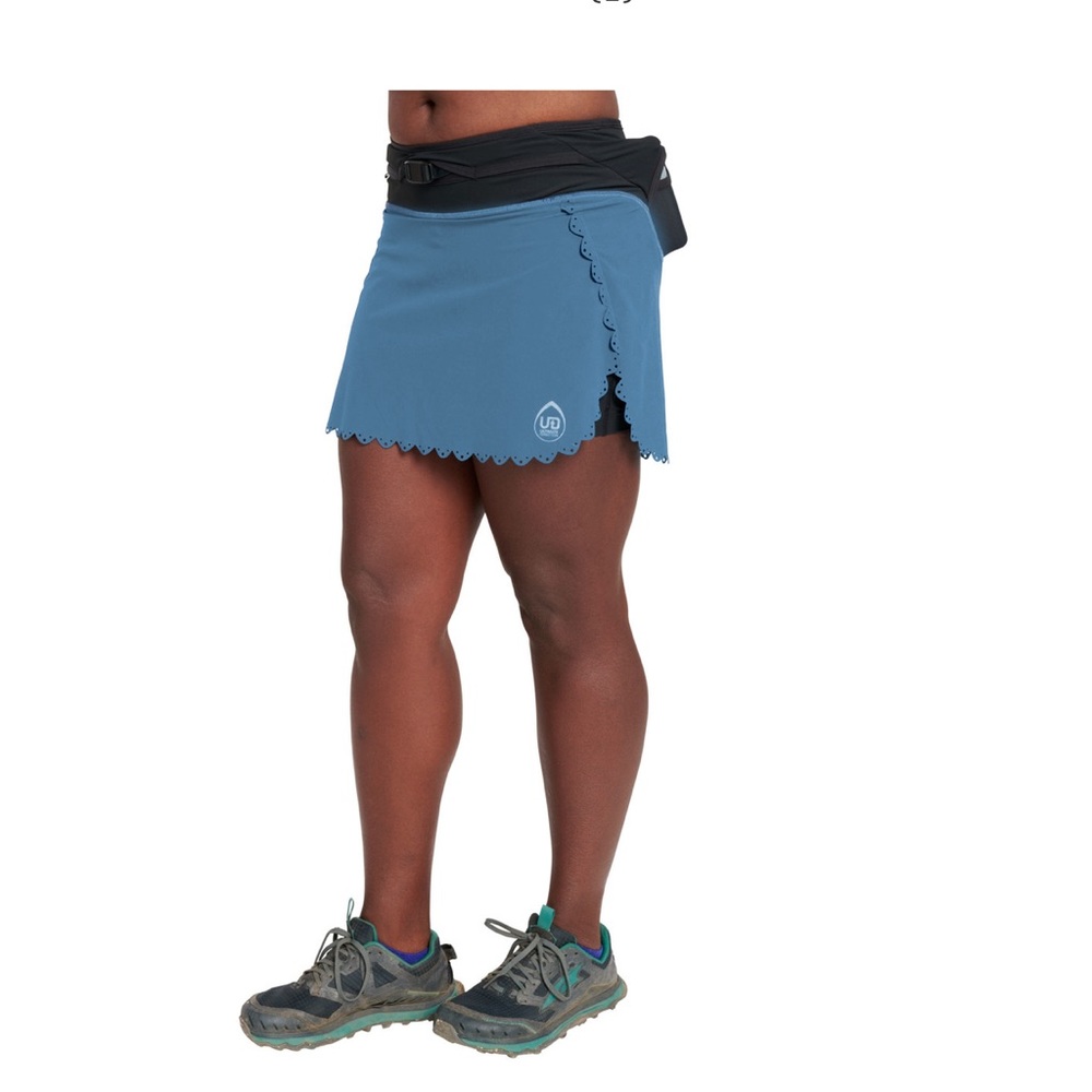 Ultimate Direction Hydro turquoise skort